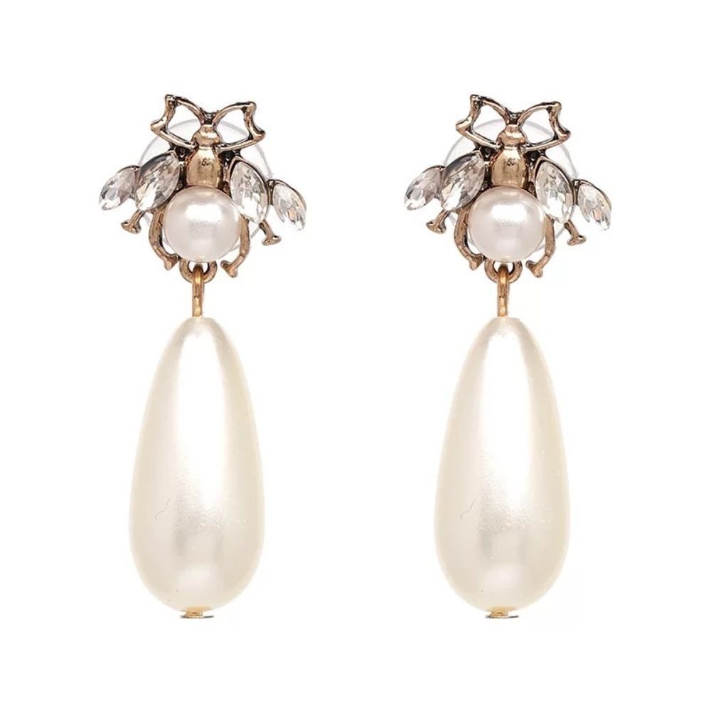 Bee earrings with drop pearls